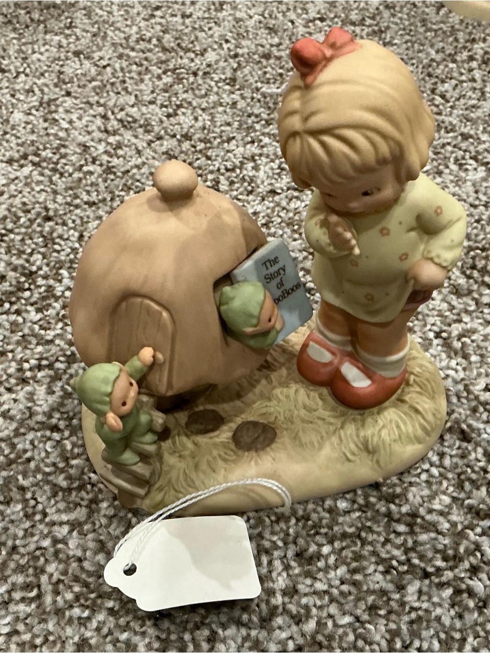 Enesco Figurine Girl with Mushroom House and Green Elves — Cream, Green, Orange